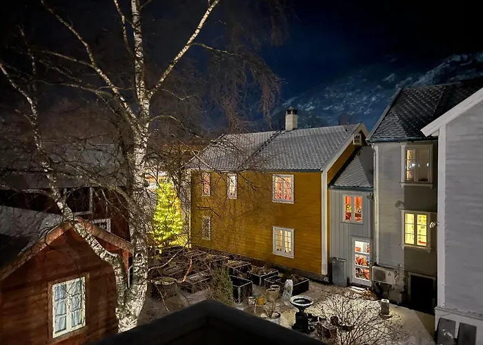 Sanden * Lærdalsøyri